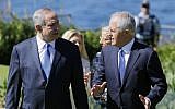 Prime Minister Benjamin Netanyahu, left, walks with Australian Prime Minister Malcolm Turnbull, right, upon their arrival at Admiralty House in Sydney, Australia, Wednesday, Feb. 22, 2017 (Jason Reed/Pool Photo via AP)