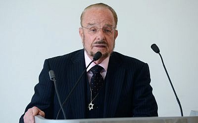 Attorney Yoram Sheftel speaks during a press conference in Tel Aviv on March 3, 2016. (Flash90)