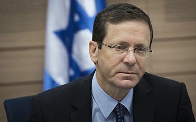 Opposition Leader Isaac Herzog attends a Knesset Defense and Foreign Affairs Committee meeting at the Knesset, on February 22, 2017. (Yonatan Sindel/Flash90)