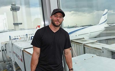 Julian Edelman embarking on El Al’s new service from Boston’s Logan International Airport to Tel Aviv. (Shahar Azran via JTA)