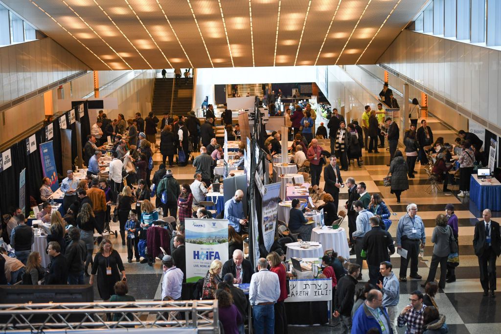 Over 50 sessions and workshops on all aspects of life in Israel were held at the Nefesh B’Nefesh Mega Event on February 26 in New York. (Shahar Azran) Over 50 sessions and workshops on all aspects of life in Israel were held at the Nefesh B’Nefesh Mega Event on February 26 in New York. (Shahar Azran)