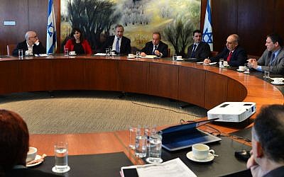 Prime Minister Benjamin Netanyahu (third from left) meets with Israeli ambassadors to African countries, February 8, 2017. (Kobi Gideon/GPO)