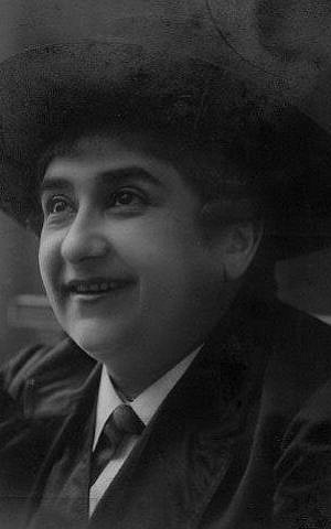 No one was safe from Pepi Littman's lampooning, as her Hasidic-crossdressing act proved. (Steve Lasky, Museum of Family History, Museum of the Yiddish Theatre)