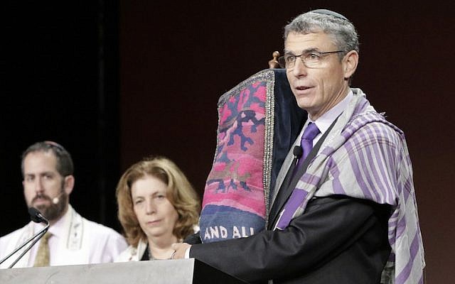 Rabbi Rick Jacobs, president of the Union for Reform Judaism, speaks at the movement’s biennial conference in Orlando, Florida, November 7, 2015. (Courtesy URJ)