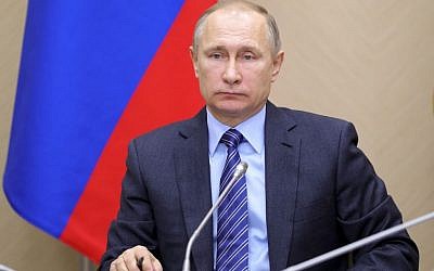 Russian President Vladimir Putin holds a meeting with his cabinet at the Novo-Ogaryovo residence outside Moscow, Russia on February 17, 2017. (Mikhail Klimentyev, Sputnik, Kremlin Pool Photo via AP)