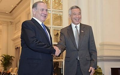 Prime Minister Benjamin Netanyahu, left, poses with Singapore Prime Minister Lee Hsien Loong for a photo at the Istana presidential palace in Singapore, Monday, Feb. 20, 2017. (AP Photo/Joseph Nair) Prime Minister Benjamin Netanyahu, left, poses with Singapore Prime Minister Lee Hsien Loong for a photo at the Istana presidential palace in Singapore, Monday, Feb. 20, 2017. (AP Photo/Joseph Nair)