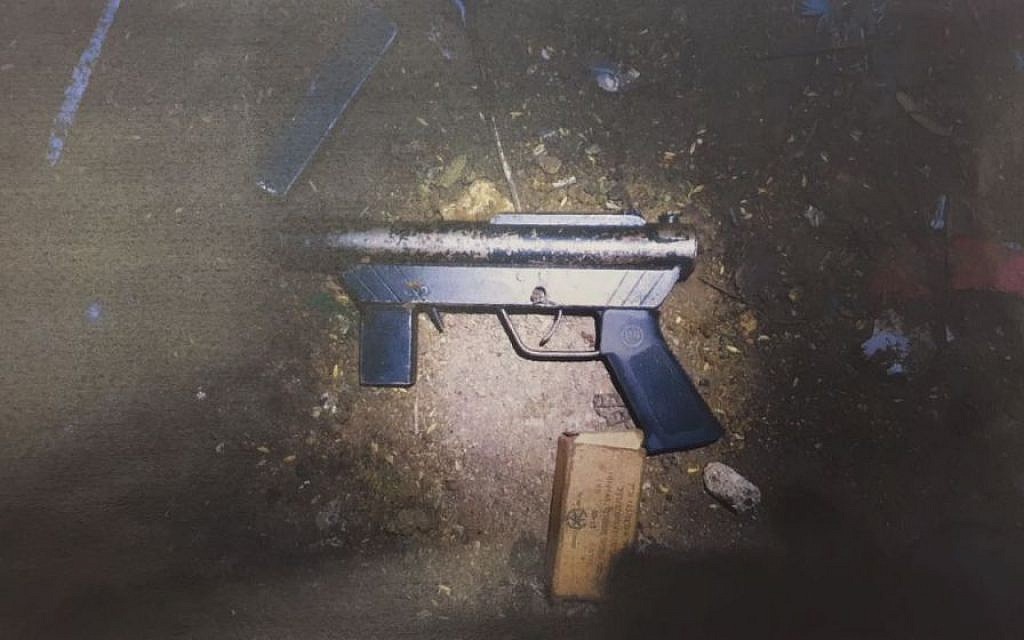 A makeshift Carlo rifles allegedly used in shooting attacks against Israelis in the West Bank in late 2016 and early 2017 (Shin Bet)