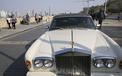 A Rolls Royce car parked at the Tel Aviv-Jaffo port, on November 15, 2014. (Nati SHohat/FLASH90)