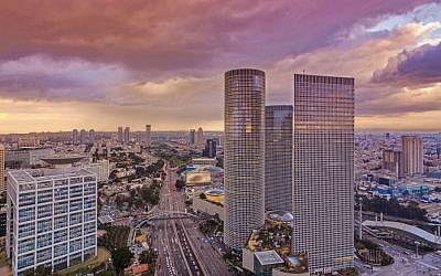 View of Tel Aviv at sunset (istock-slidezero_com)