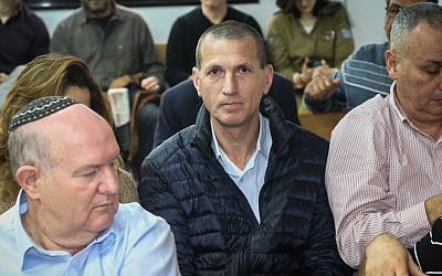 Listening to a Tel Aviv Labor Court hearing against the resignation of El Al pilots who also serve as flight inspectors, February 15, 2017. Photo by Flash90