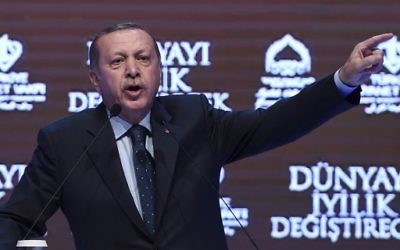 Turkish President Recep Tayyip Erdogan gestures as he speaks in Istanbul on March 12, 2017. (Ozan Kose/AFP)