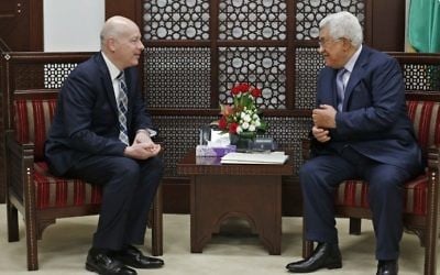 Palestinian Authority President Mahmoud Abbas (R) meets with Jason Greenblatt, Donald Trump's special representative for international negotiations, in the West Bank city of Ramallah, on March 14, 2017. (AFP Photo/Abbas Momani) Palestinian Authority President Mahmoud Abbas (R) meets with Jason Greenblatt, Donald Trump's special representative for international negotiations, in the West Bank city of Ramallah, on March 14, 2017. (AFP Photo/Abbas Momani)