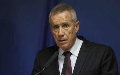French public prosecutor of Paris Francois Molins addresses a press conference on March 18, 2017 in Paris, following an earlier attack at Paris' Orly airport. (AFP/Thomas Samson)