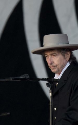 This file photo taken on June 30, 2012 shows US musician Bob Dylan performing during the second day of the Hop Farm music festival in Paddock Wood, Kentucky. (AFP Photo/Ben Stansall)