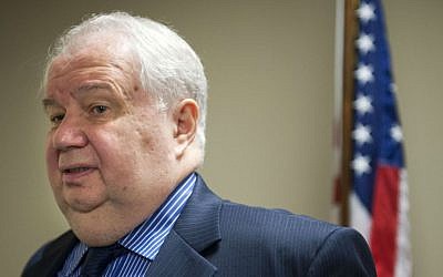 Sergey Kislyak, Russia's ambassador to the US speaks with reporters at the Center for the National Interest in Washington, September 6, 2013. (AP Photo/Cliff Owen)