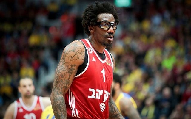 Former Hapoel Jerusalem basketball player Amare Stoudemire seen during the match between Maccabi Tel Aviv and Hapoel Jerusalem at the National Cup final game in Jerusalem, on February 16, 2017. (Flash90) Former Hapoel Jerusalem basketball player Amare Stoudemire seen during the match between Maccabi Tel Aviv and Hapoel Jerusalem at the National Cup final game in Jerusalem, on February 16, 2017. (Flash90)