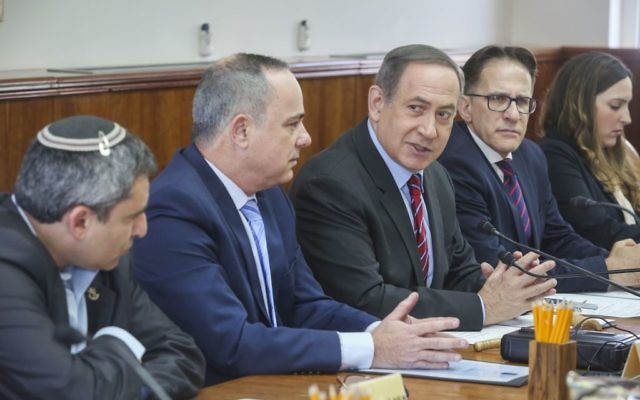 Prime Minister Benjamin Netanyahu leads the weekly cabinet meeting at his office in Jerusalem, on March 26, 2017. (Marc Israel Sellem/POOL) Prime Minister Benjamin Netanyahu leads the weekly cabinet meeting at his office in Jerusalem, on March 26, 2017. (Marc Israel Sellem/POOL)