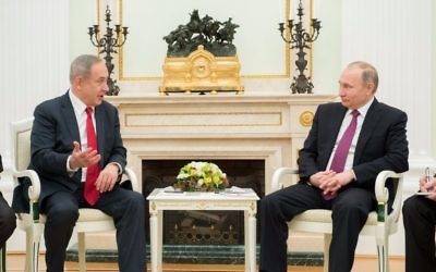 Prime Minister Benjamin Netanyahu meets with Russian President Vladimir Putin in Moscow on Thursday, March 9, 2017 (Israel embassy in Moscow)