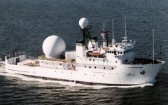 The USNS Invincible tracking ship (Public domain, US Navy, Wikipedia)