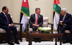 On the sidelines of the 28th Arab League Summit on March 29, 2017, Palestinian Authority President Mahmoud Abbas (R) meets with King Abdullah II of Jordan (C) and Egyptian President Abdel-Fattah el-Sissi. (Wafa/Thaer Ghnaim)