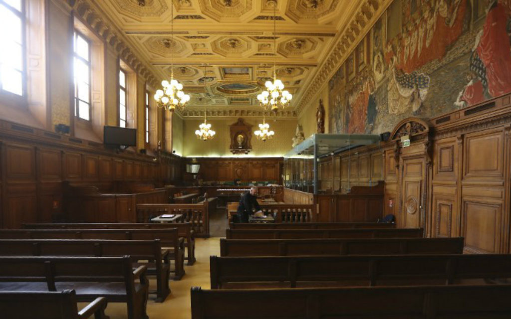 A Paris courthouse, with its bulletproof dock, prior to the start of the trial of a jihadist cell known as the "Cannes-Torcy cell," long considered one of the most dangerous in France, whose members targeted police and military installations as well as a Jewish grocery in 2012, on April 20, 2017. (Jacques Demarthon/AFP)