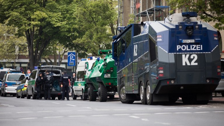 Police armored vehicles and water cannons in parked in front of the Maritim Hotel in Cologne, where the congress of Germany's right-wing populist Alternative for Germany (AfD) party is set to be held. April 21, 2017. (AFP Photo/dpa/Rolf Vennenbernd) Police armored vehicles and water cannons in parked in front of the Maritim Hotel in Cologne, where the congress of Germany's right-wing populist Alternative for Germany (AfD) party is set to be held. April 21, 2017. (AFP Photo/dpa/Rolf Vennenbernd)