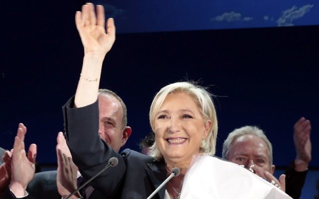 French presidential election candidate for the far-right Front National (FN) party Marine Le Pen delivers a speech in Henin-Beaumont, April 23, 2017. (AFP/joel SAGET) French presidential election candidate for the far-right Front National (FN) party Marine Le Pen delivers a speech in Henin-Beaumont, April 23, 2017. (AFP/joel SAGET)