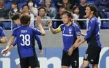 Japan's Gamba Osaka midfielder Ritsu Doan (L) celebrates his goal against Australia's Adelaide United during the AFC Champions League soccer match at Suita Stadium in Osaka prefecture on April 25, 2017. (AFP/Jiji Press/STR)