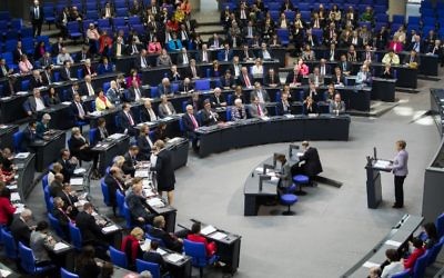 German Chancellor Angela Merkel delivers a speech on Europe at the Bundestag, the German lower house of parliament ahead of a EU summit in Brussels on April 27, 2017 in Berlin. (AFP/Odd ANDERSEN) German Chancellor Angela Merkel delivers a speech on Europe at the Bundestag, the German lower house of parliament ahead of a EU summit in Brussels on April 27, 2017 in Berlin. (AFP/Odd ANDERSEN)