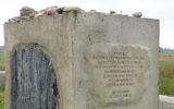Memorial in Jedwabne, Poland dedicated to Jews who were murdered here on July 10, 1941. (Fczarnowski, CC-BY-SA, via wikipedia)