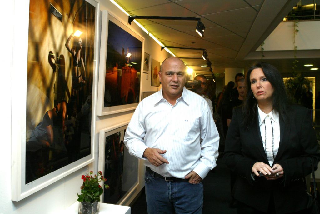 At the time Chairman of the Board of Directors of Bank Hapoalim, Dani Dankner, left, seen here on February 1 2008. (Roni Schutzer/Flash 90) At the time Chairman of the Board of Directors of Bank Hapoalim, Dani Dankner, left, seen here on February 1 2008. (Roni Schutzer/Flash 90)