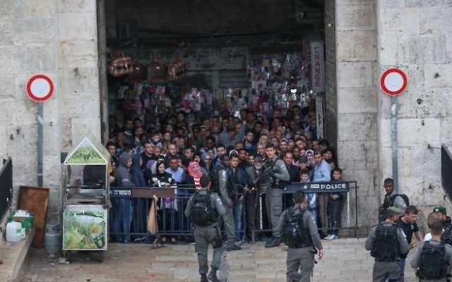 Security forces at the Damascus Gate in Jerusalem's Old City after a stabbing attack in which three people were injured and the assailant was shot dead by police, on April 1, 2017. (Yonatan Sindel/Flash90) Security forces at the Damascus Gate in Jerusalem's Old City after a stabbing attack in which three people were injured and the assailant was shot dead by police, on April 1, 2017. (Yonatan Sindel/Flash90)
