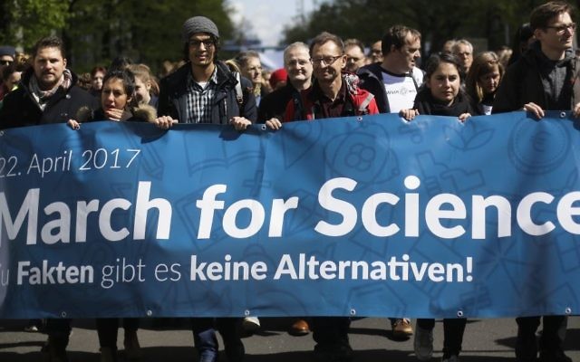 Thousands of demonstrators attend the March for Science in Berlin, Saturday, April 22, 2017. (AP Photo/Markus Schreiber) Thousands of demonstrators attend the March for Science in Berlin, Saturday, April 22, 2017. (AP Photo/Markus Schreiber)