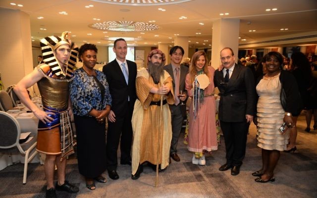 Ambassadors and diplomats gather for a model Passover seder in Tel Aviv, April 2, 2017 (The Israel Project)
