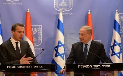 Prime Minister Benjamin Netanyahu at a joint press conference with Austrian Chancellor Christian Kern at the Prime Minister's Office in Jerusalem on Tuesday, 25 April 2017. (Haim Zach/GPO)