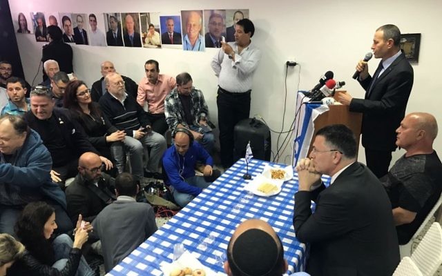 Gideon Sa'ar announcing his political comeback in Acre on April 3, 2017. (Courtesy)