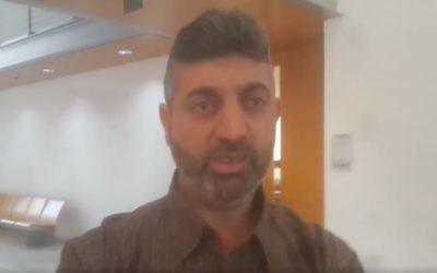 Lawyer Muhammad Abed, sentenced to 7.5 years jail for helping the Hamas terror organization by passing information to prisoners, in court, April 27, 2017 (screenshot: Channel 2)