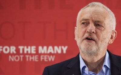 British Labour Party head Jeremy Corbyn delivers a campaign speech in London on April 29, 2017. (AFP Photo/Niklas Halle'n)