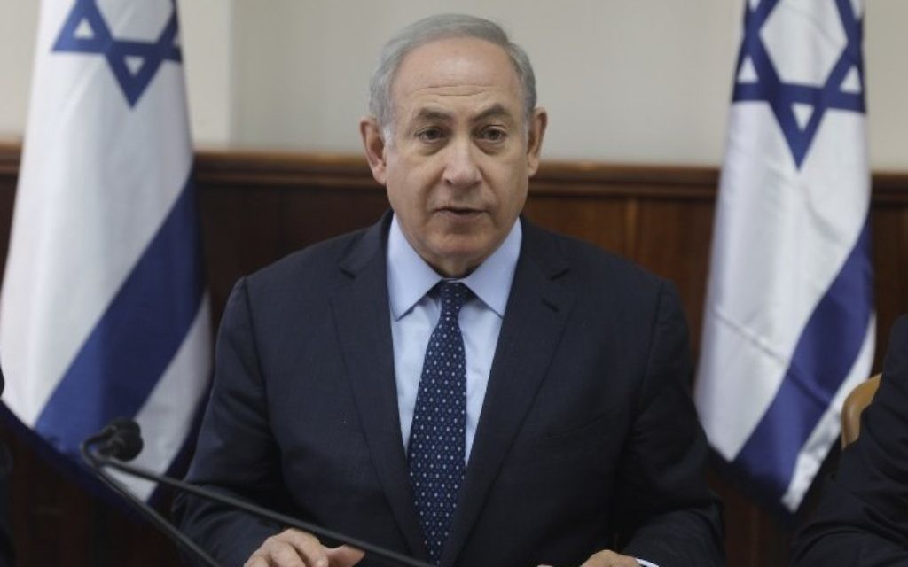 Prime Minister Benjamin Netanyahu chairs the weekly cabinet meeting in Jerusalem on May 3, 2017. (AFP/Pool/Menahem Kahana)