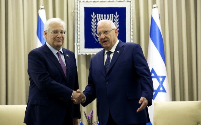 New US ambassador to Israel, David Friedman (L), meets with Israeli President Reuven Rivlin to present his credentials on May 16, 2017, in Jerusalem (AFP PHOTO / POOL / Heidi Levine)