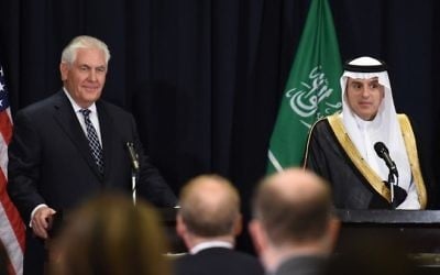 Saudi Minister of Foreign Affairs Adel al-Jubeir (R) and US Secretary of State Rex Tillerson hold a press conference following a bilateral meeting in Riyadh on May 20, 2017. (AFP/Fayez Nureldine)