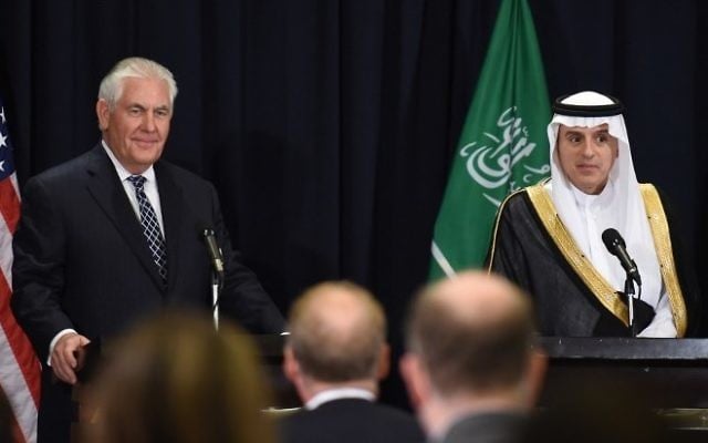 Saudi Minister of Foreign Affairs Adel al-Jubeir , right, and US Secretary of State Rex Tillerson hold a press conference following a bilateral meeting in Riyadh on May 20, 2017. (AFP/Fayez Nureldine)
