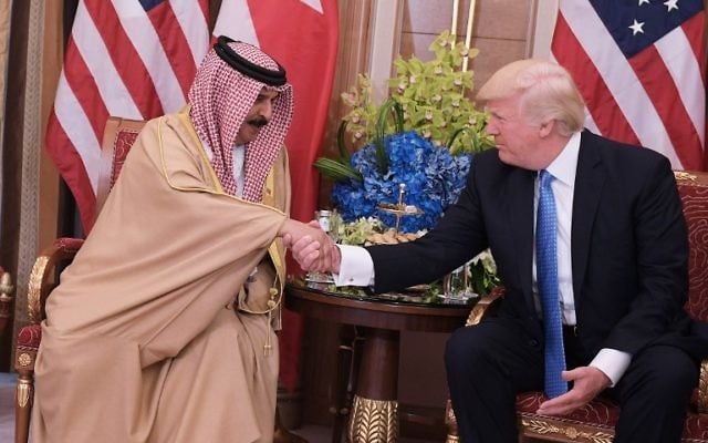 US President Donald Trump (R) and Bahrain's King Hamad bin Isa Al Khalifa take part in a bilateral meeting at a hotel in Riyadh on May 21, 2017. (AFP PHOTO / Mandel NGAN) US President Donald Trump (R) and Bahrain's King Hamad bin Isa Al Khalifa take part in a bilateral meeting at a hotel in Riyadh on May 21, 2017. (AFP PHOTO / Mandel NGAN)