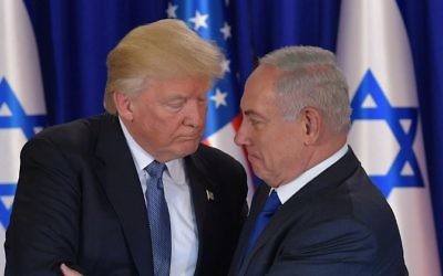 US President Donald Trump (L) and Israel's Prime Minister Benjamin Netanyahu shake hands after delivering press statements prior to an official dinner in Jerusalem on May 22, 2017. (AFP PHOTO / MANDEL NGAN)