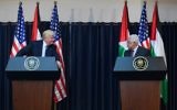 US President Donald Trump (L) and Palestinian Authority President Mahmoud Abbas give a joint press conference at the presidential palace in the West Bank city of Bethlehem on May 23, 2017. (MANDEL NGAN / AFP)