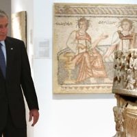 US President George W. Bush and First Lady Laura Bush during a visit to the Bible Lands Museum in Jerusalem, May 16, 2008. (Ancho Gosh/Flash90)