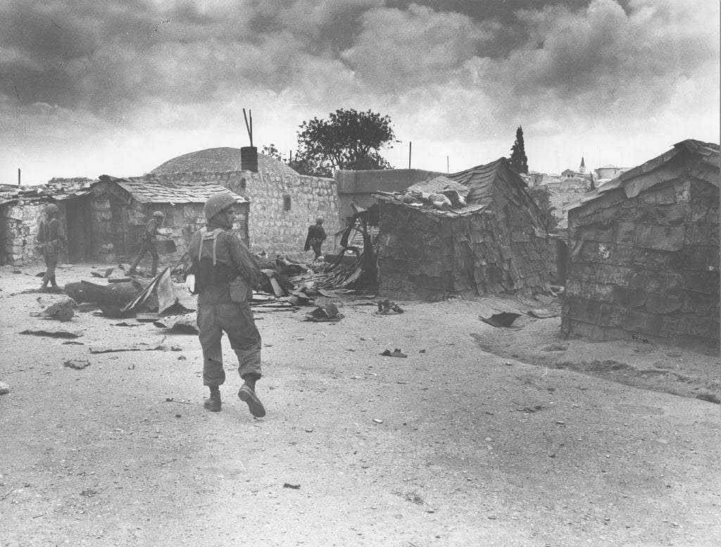 IDF soldiers clearing out buildings in the Muslim Quarter of Jerusalem's Old City during the 1967 Six Day War. (Avner Ofer/Defense Ministry's IDF Archive) IDF soldiers clearing out buildings in the Muslim Quarter of Jerusalem's Old City during the 1967 Six Day War. (Avner Ofer/Defense Ministry's IDF Archive)