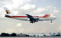 Illustrative photo of an Iberia airline plane touching down in Miami, Florida,  1985. (CC-BY-SA: Aero Icarus/Wikimedia)