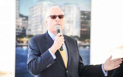 Howard Lorber, president of the Vector Group, speaking at a ceremony in New York, April 14, 2016. (Daniel Zuchnik/Getty Images for 160 Leroy)