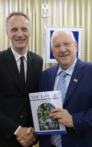 President Rivlin and The Lancet editor-in-chief Dr. Richard Horton, May 11, 2017. (Mark Neiman/GPO)